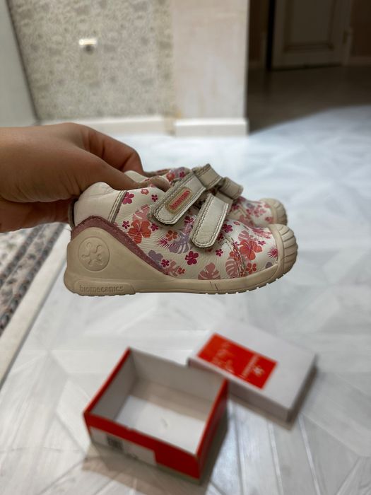 Детские кроссовки для девочки Biomechanics