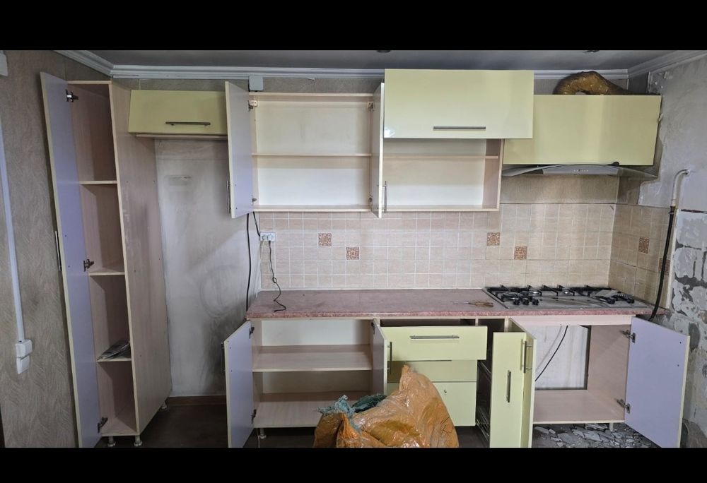 Кухонный гарнитур.