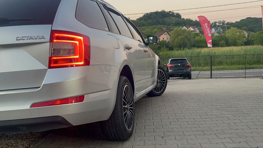 SKODA Octavia 2013 — imagine 3