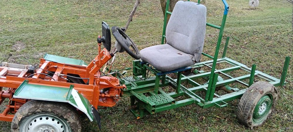 Tractoraș făcut artizanal