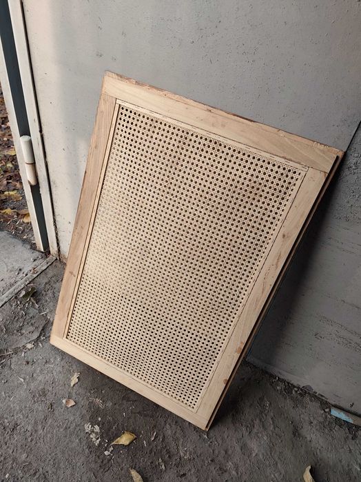 продам Экран (решетка декоративная для батареи)