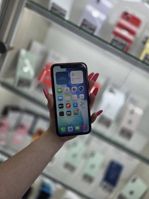 Humor GSM oferă spre vânzare / iPhone 11 / 128 GB / Red / Garanție 12 luni / Rate