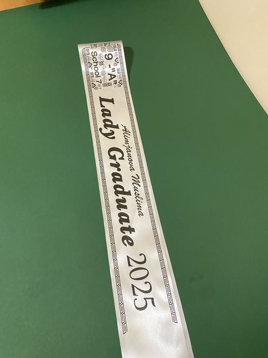 Bitiruvchi lenta tayorlab beramiz 20 000 som dan випусник ленти