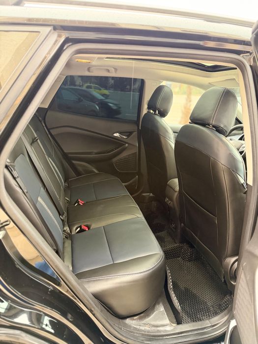 Tracker 2025 premier plus