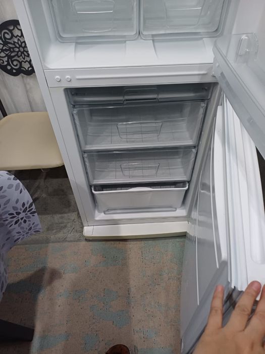 Продаю Холодильник