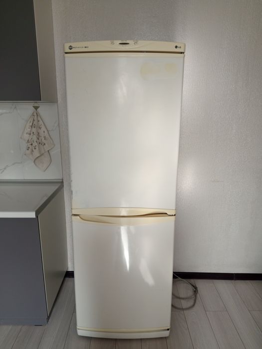 Холодильник б/у в рабочем состоянии