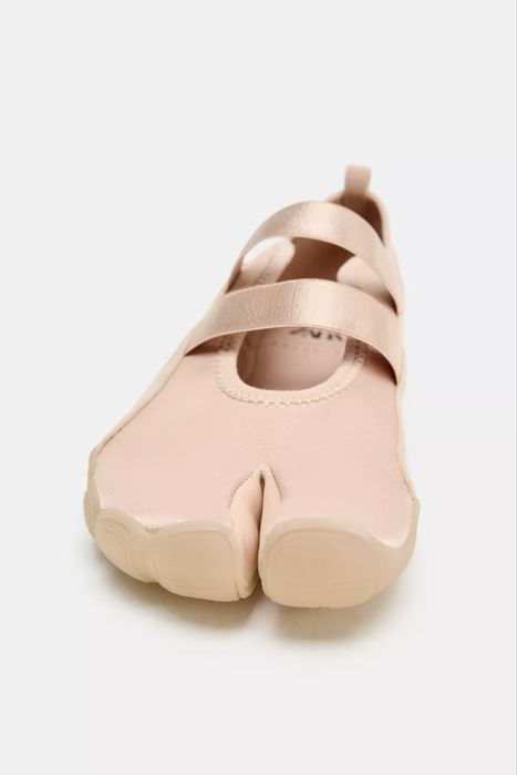 Уникальные таби-балетки в пудровом цвете от ZARA