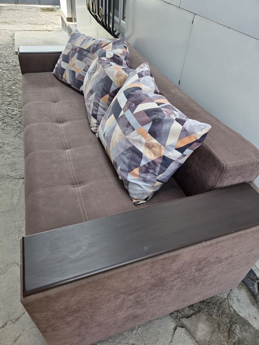 Продам     диван