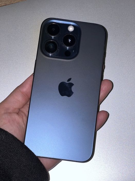 SROCHNO iPhone 15 Pro 256 GB sotiladi