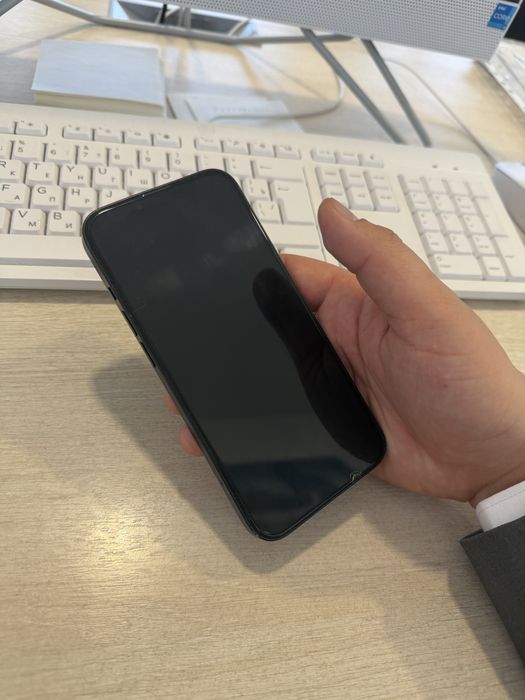 Продам Iphone 13 128GB