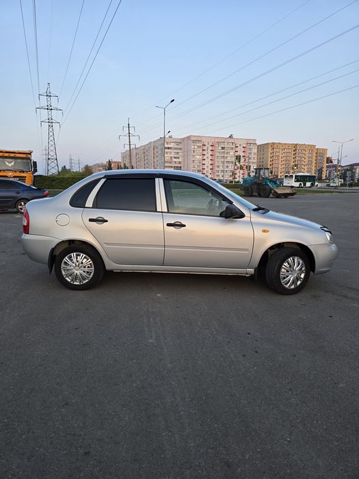 Продам Калину 2011 года