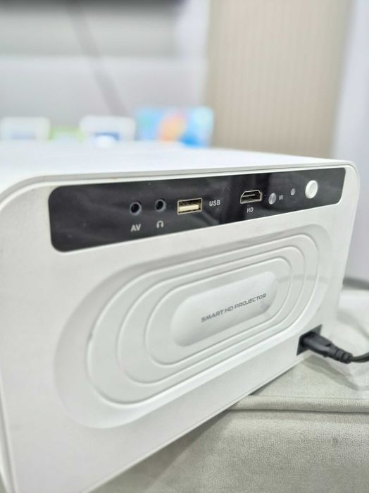 Проектор 4К Umio 8 Pro