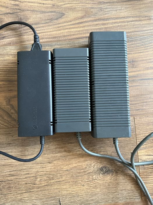 4 Console XBOX 360 ( Una modata RGH)
