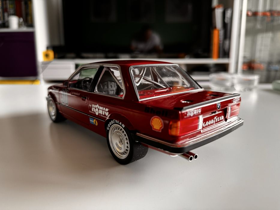 Bmw e30 325 1:18 Minichamps