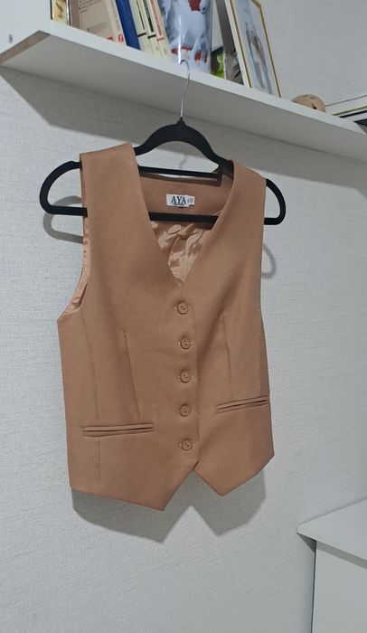 Продам жилетку.размер 42-44.