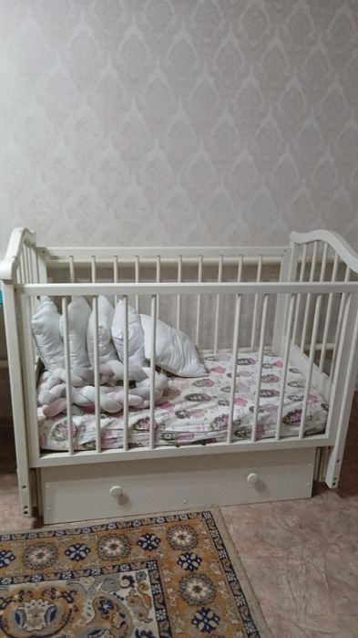 Продам манеж б/у