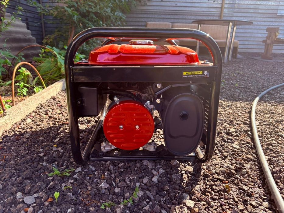 Продам генератора Хонда EG5500CXS