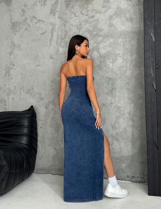 Дълга дънкова рокля с цепка