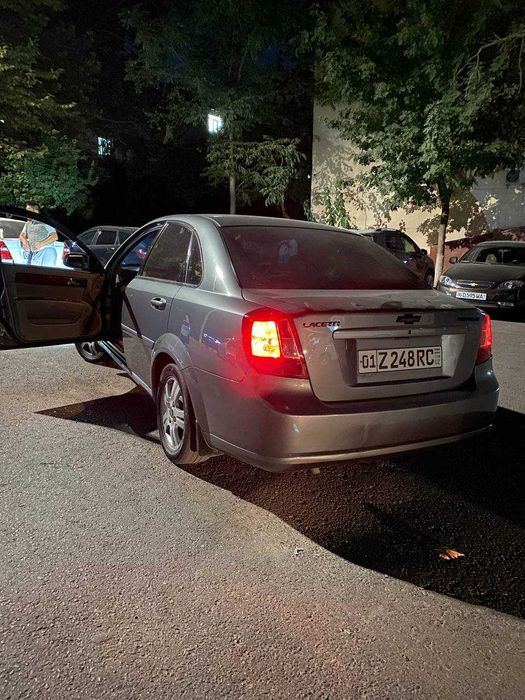 Lacetti/1.6/avtomat/200 000+km