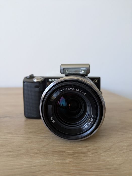 Sony NEX5 + E 18-55 УНИКАЛНИ СНИМКИ Дигитален Фотоапарат в Отлично Състояние