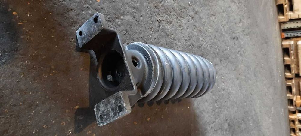 Натяжитель гусеницы для спецтехники