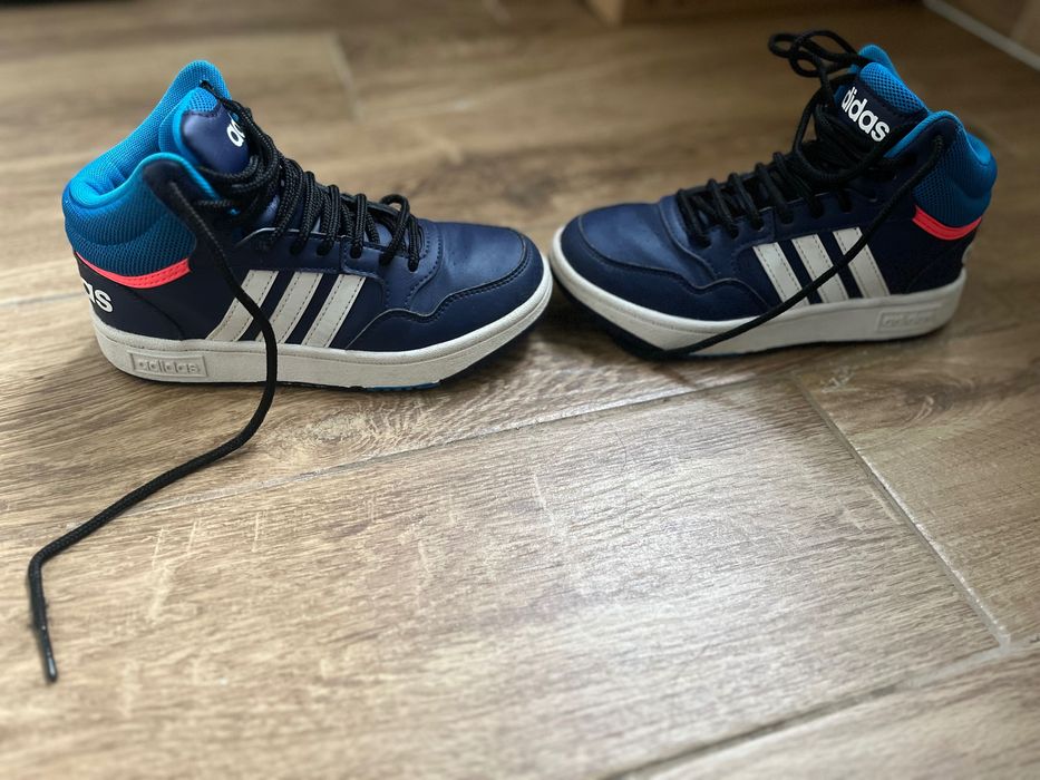 Детски високи маратонки Adidas, номер 32