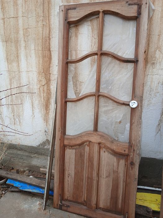 Eski eshik romlar sotiladi