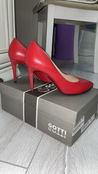 Туфли красные Готти