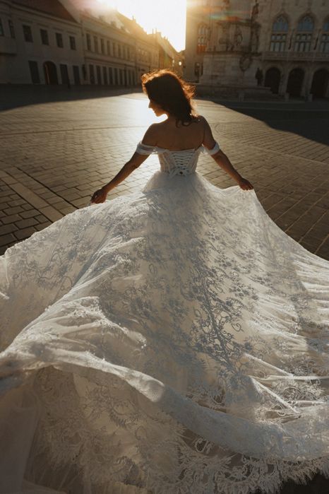 Rochie de mireasa Royal Vladiyan