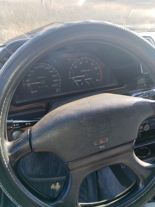 Продам машину митсубиси лансер