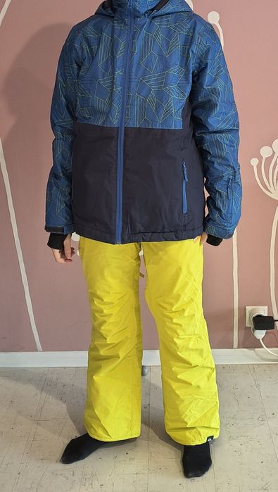 НОВИ и употр. ски екипи р-ри XS,S и 14г.