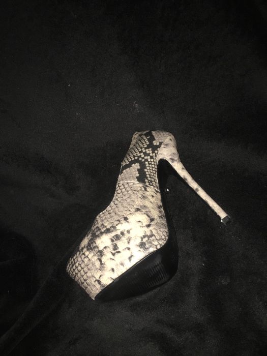 Нови високи обувки Steve Madden