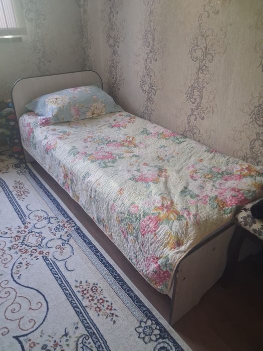 Продаю односпальную кровать