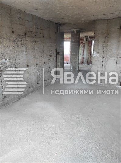 Продава се Многостаен апартамент в Благоевград, Освобождение - 156 кв.м за 507 €/кв.м - Снимка #1