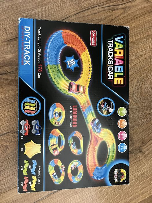 Circuit cu masinuta pe baterii