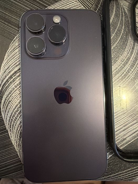 Продавам IPhone 14 pro