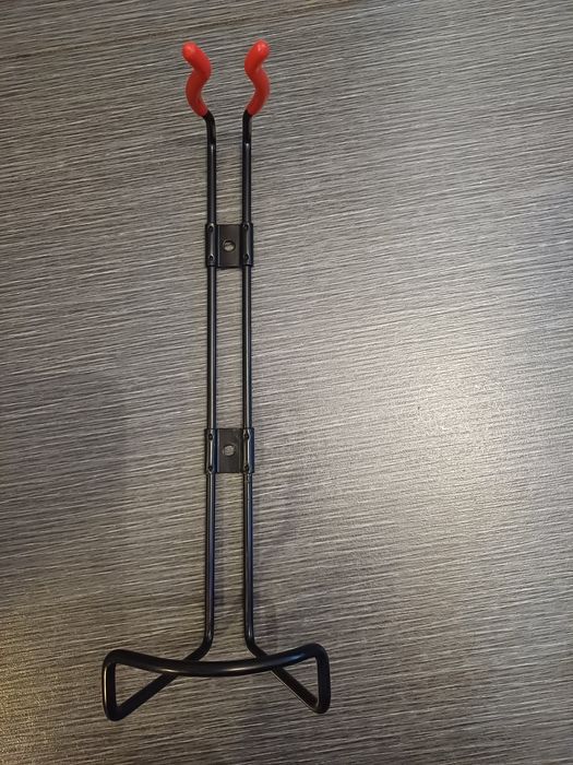 Държач за бутилки и пожарогасители