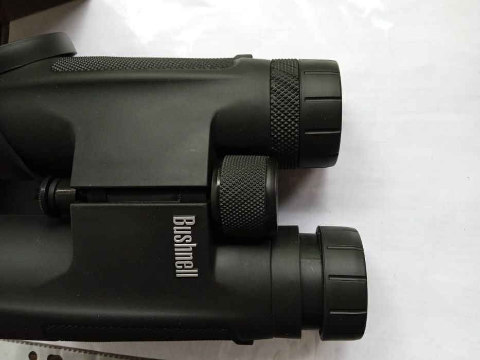 Продам Бинокль Bushnell