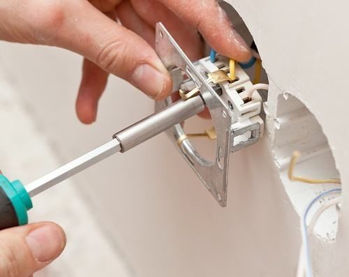 Elektrik xizmatlari Услуги электрика