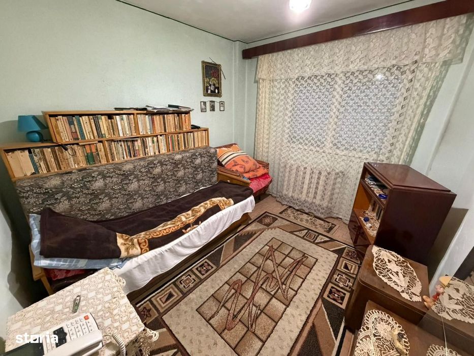Apartament 4 camere, etaj 3 - Cugir