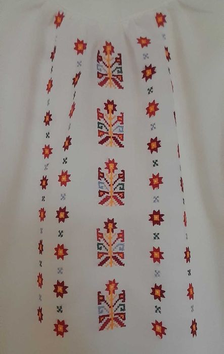 Блузка с българска бродерия/национална носия