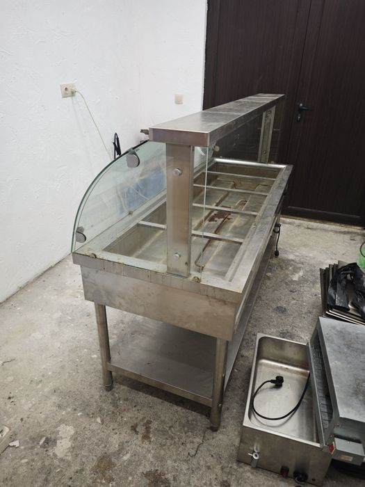 Бен мари витрина за 5 GN 1/1
Д180 Ш67 В130 - 400 €