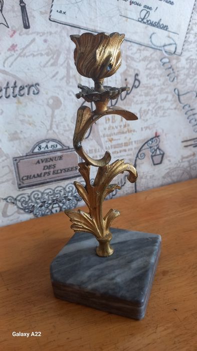 Старинный бронзовый подсвечник