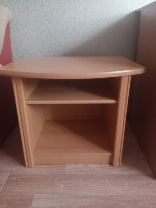 Продам две тумбочки