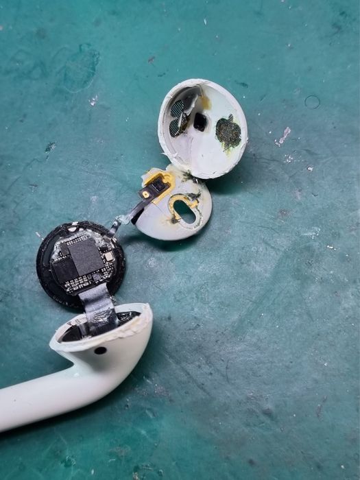 Ремонт AirPods всех моделей – быстро и качественно!