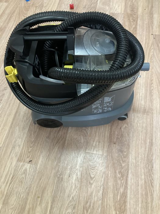 Моющий пылесос Karcher