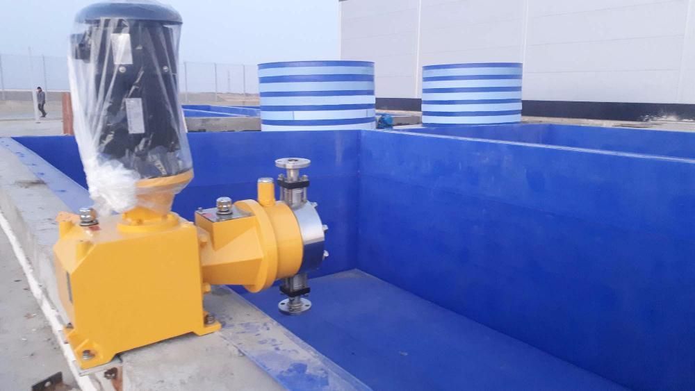 Футеровка (обшивка) полипропиленом промышленных бассейнов, резервуаров