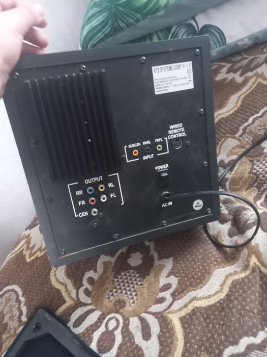 Сабвуфер от розетки