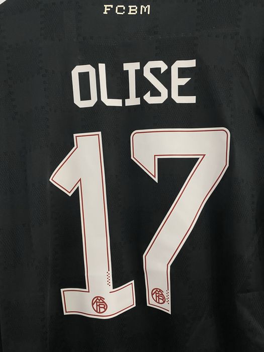 Tricou cu Bayern cu Olise