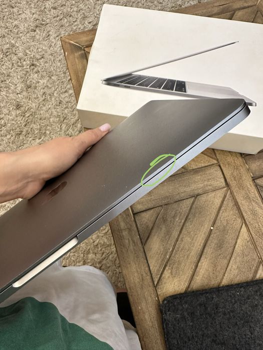 Macbook pro 13 (2017 год)